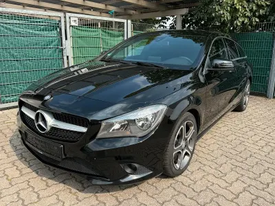 Gebraucht Mercedes CLA180 122 PS (89 kW) 2015 Schwarz Coupé