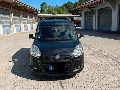 Schwarz Gebraucht 2011 Fiat Doblò Van / Kleinbus | 4.500 € (Etwas zu teuer)