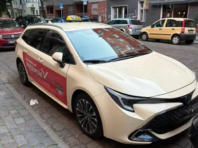 Gebraucht Toyota Corolla 140 PS (102 kW) 2024 Beige Kombi