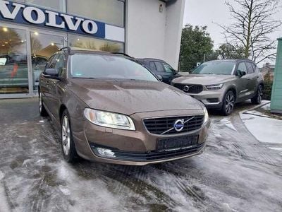 Gebraucht Volvo V70 Linje Svart 181 PS (133 kW) 2015 Braun Kombi