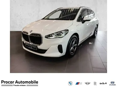 Neu BMW 225 Sport Line 136 PS (100 kW) 2026 Weiß Coupé