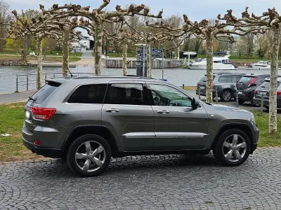 Gebraucht Jeep Grand Cherokee Overland 286 PS (210 kW) 2011 Grau SUV