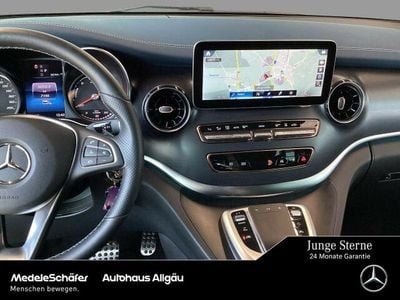 Second-hand Mercedes EQV300 Avantgarde 150 kW (204 CP) 2024 Albastru Break