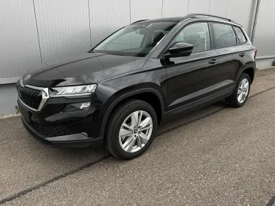 Neu Skoda Karoq Selection 150 PS (110 kW) 2026 Black magic perleffekt SUV