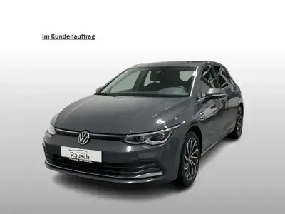 Gebraucht VW Golf VIII Style 150 PS (110 kW) 2021 Grau Limousine