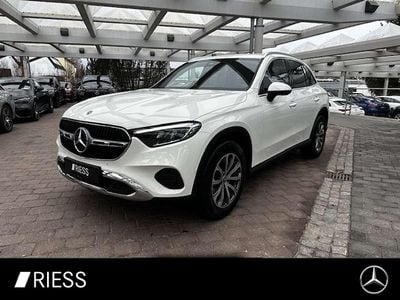Gebraucht Mercedes GLC200 Avantgarde 204 PS (150 kW) 2025 Unilack polarweiß SUV