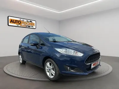 Gebraucht Ford Fiesta Celebration 82 PS (60 kW) 2017 Blazer blue Kleinwagen