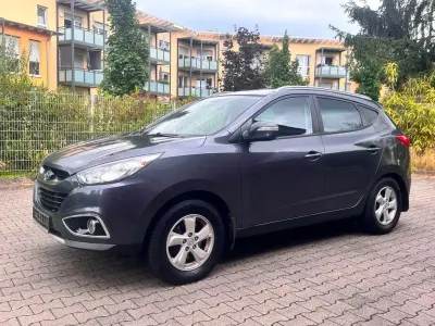 Gebraucht Hyundai ix35 Style 163 PS (119 kW) 2011 Grau SUV