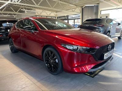 Neu Mazda 3 Homura-Line 140 PS (102 kW) 2026 Soul red crystal (rot) Limousine