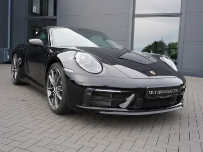 Gebraucht Porsche 911 Carrera Cabriolet 385 PS (283 kW) 2022 Tiefschwarz Cabrio