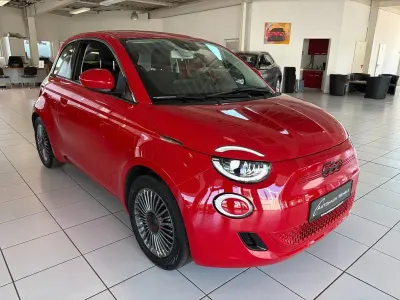 Gebraucht Fiat 500e Red 86 kW (118 PS) 2022 Rot Kleinwagen