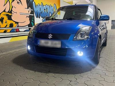 Usado Suzuki Swift 92 HP (67 kW) 2005 Azul Citadino