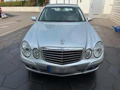 Mercedes E320