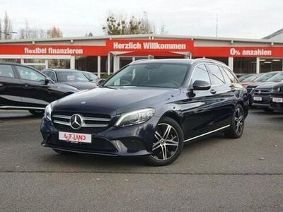 Gebraucht Mercedes C300 Avantgarde 258 PS (189 kW) 2020 Blau Kombi