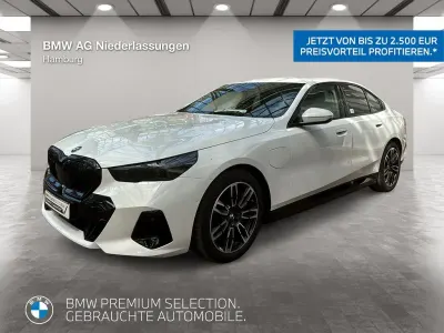 Gebraucht BMW 550e M Sport 489 PS (359 kW) 2026 Weiß Limousine