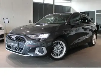 Gebraucht Audi A3 Sport 150 PS (110 kW) 2022 Grau Limousine
