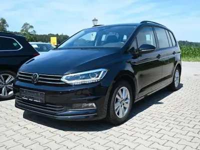 Gebraucht VW Touran 150 PS (110 kW) 2024 Schwarz Van / Kleinbus