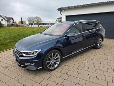 Gebraucht VW Passat Highline 190 PS (139 kW) 2016 Blau Limousine