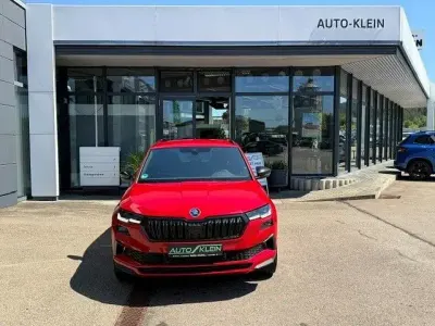 Gebraucht Skoda Karoq SportLine 150 PS (110 kW) 2023 Rot SUV