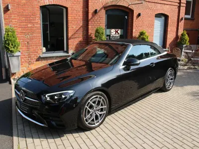 Gebraucht Mercedes E220 AMG line 194 PS (142 kW) 2023 Schwarz Cabrio