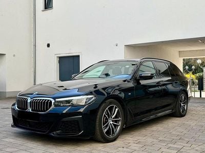 Gebraucht BMW 520 M Sport 190 PS (139 kW) 2022 Schwarz Kombi