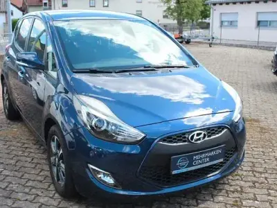 Gebraucht Hyundai ix20 Space 125 PS (91 kW) 2018 Blau Kleinwagen