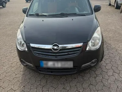 Usata Opel Agila Edition 86 CV (63 kW) 2008 Nero Utilitaria