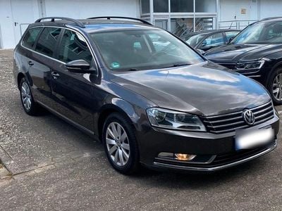 Usata VW Passat 140 CV (102 kW) 2012 Marrone Station wagon