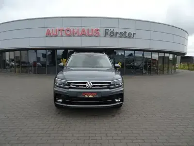 Gebraucht VW Tiguan Allspace Highline 200 PS (147 kW) 2021 Grau SUV