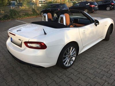 Gebraucht Fiat 124 Spider Lusso 140 PS (102 kW) 2017 Weiß Cabrio