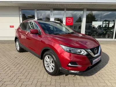 Gebraucht Nissan Qashqai Tekna 116 PS (85 kW) 2021 Rot SUV