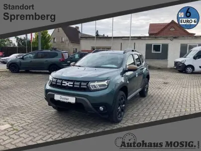 Second-hand Dacia Duster Extreme 150 CP (110 kW) 2024 Verde SUV