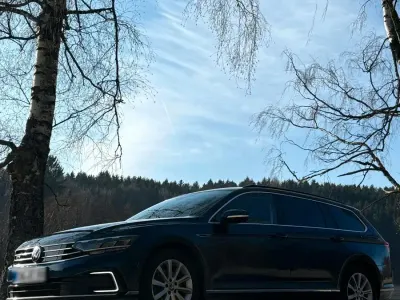 Gebraucht VW Passat GTE 220 PS (161 kW) 2020 Blau Kombi