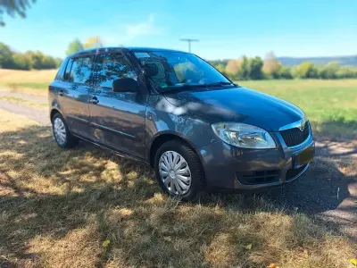 Gebraucht Skoda Fabia Ambiente 69 PS (50 kW) 2007 Grau Limousine