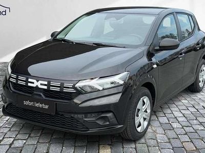Neu Dacia Sandero Essentiel 91 PS (66 kW) 2025 Schwarz Limousine