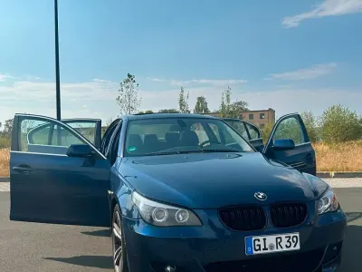 Gebraucht BMW 520 170 PS (125 kW) 2003 Blau Limousine