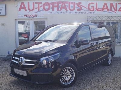 Gebraucht Mercedes V220 163 PS (119 kW) 2022 Obsidianschwarz metallic Van / Kleinbus