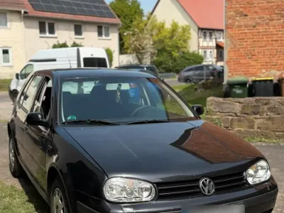 Gebraucht VW Golf IV 102 PS (75 kW) 2003 Schwarz Kleinwagen