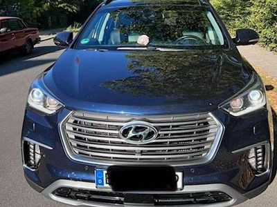 Hyundai Grand Santa Fe