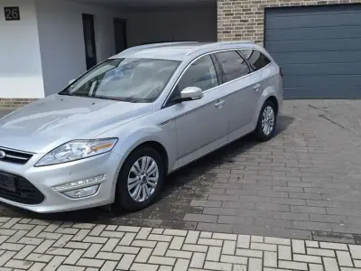 Gebraucht Ford Mondeo Titanium 140 PS (102 kW) 2014 Silber Kombi