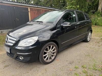 Mercedes B180