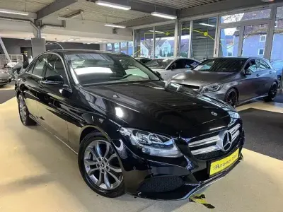 Second-hand Mercedes C200 Sportline 136 CP (100 kW) 2019 Negru Berlinǎ