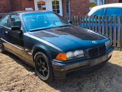Gebraucht BMW 316 102 PS (75 kW) 1995 Schwarz Coupé