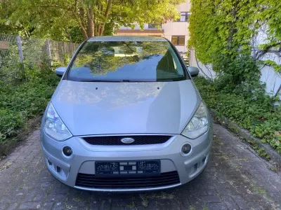 Gebraucht Ford S-MAX Titanium 140 PS (102 kW) 2007 Silber Van / Kleinbus