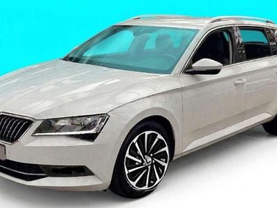 Gebraucht Skoda Superb Style 150 PS (110 kW) 2023 Weiß Kombi