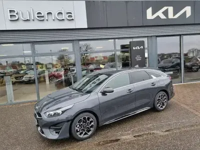 Usata Kia ProCeed GT-Line 140 CV (102 kW) 2025 Grigio Utilitaria