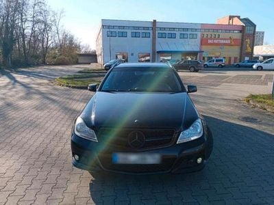 Gebraucht Mercedes C180 170 PS (125 kW) 2012 Schwarz Kombi