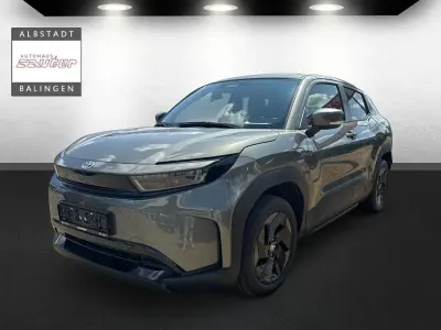 Neu Toyota Urban Cruiser 127 kW (174 PS) 2026 Grün SUV