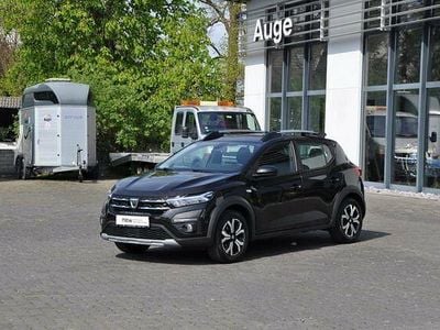 Perlmuttschwarz metallic (sch Gebraucht 2022 Dacia Sandero Comfort Kleinwagen | 13.900 € (Fairer Preis)