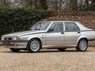 Gebraucht Alfa Romeo 75 1988 Grau Limousine